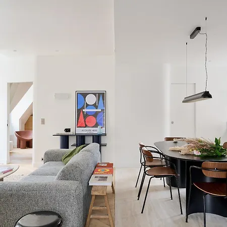 Luxueux Duplex En Plein Coeur De Dans Le 1er Arrondissement *